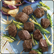 DELICIOUS CRIOLLO GRASS FED BEEF ONION LOVER'S GRILLED STEAK KABOBS WITH CRUMBLED BLUE CHEESE